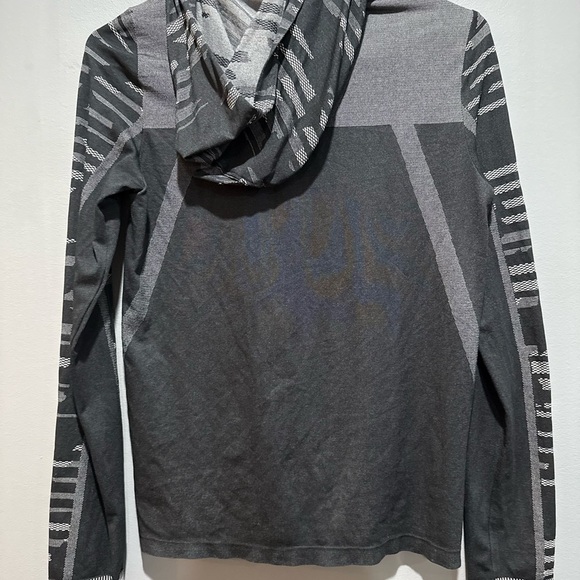 Under Armour Charcoal and Black Performance Hoodie - Picture 3 of 4